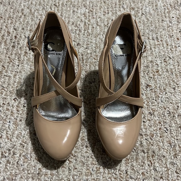 Beige Pumps - Picture 2 of 4